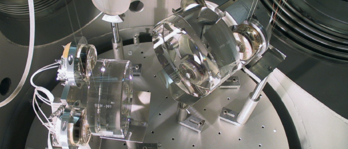 R. Wengenmayr: Spuk mit Spiegeln (MaxPlanckForschung 4/2008)
